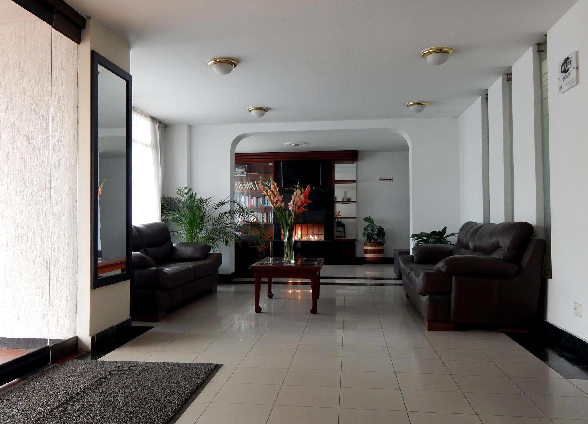 Apartamentos Galerias Bogota Bagian luar foto