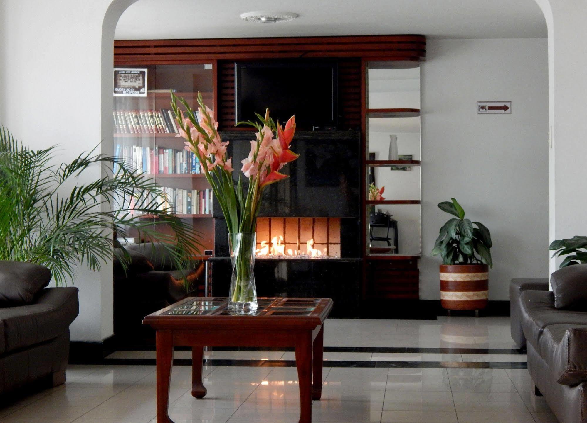 Apartamentos Galerias Bogota Bagian luar foto