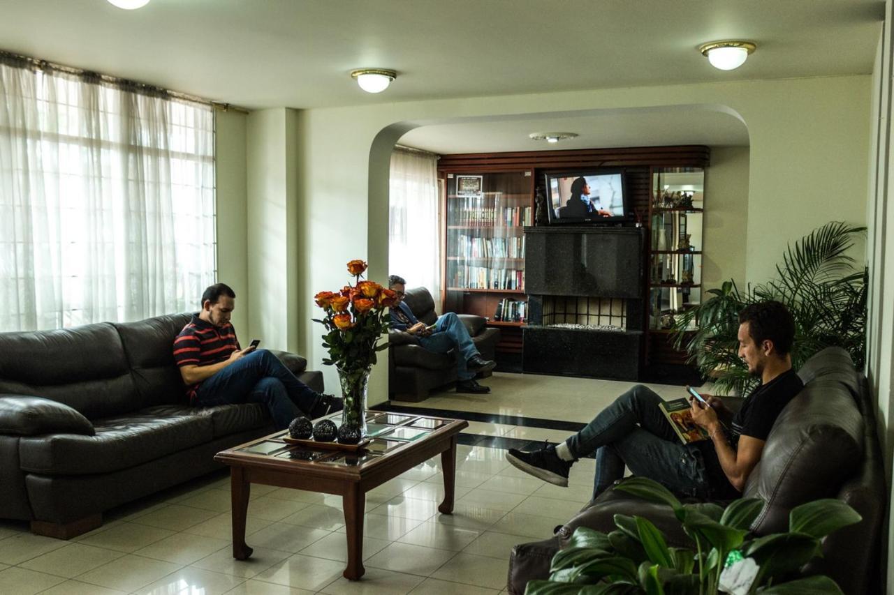 Apartamentos Galerias Bogota Bagian luar foto